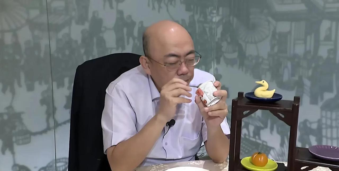 郭正亮教授在谈到这次馆长大陆行时，回想起了自己曾经在大陆被同胞热情的对待，依然感