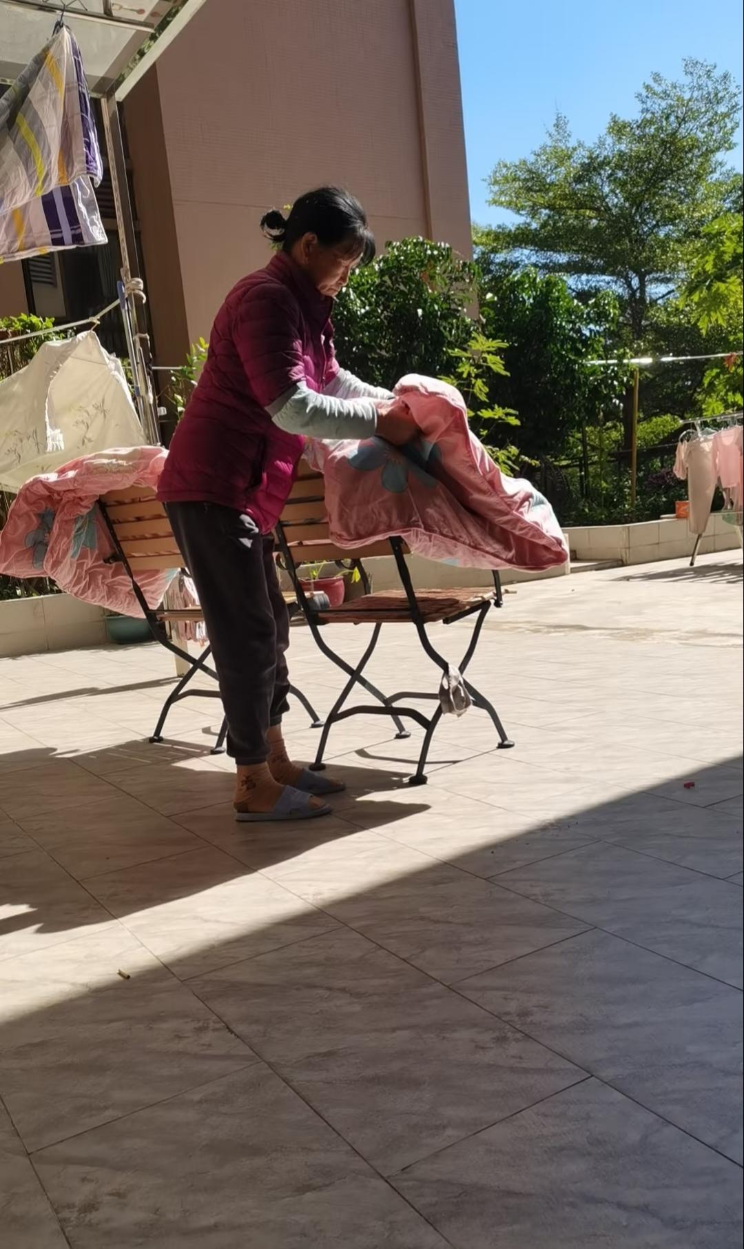 这个世界上，我只佩服一个人那就是我的婆婆!她真的是太有智慧了虽然说文化水平