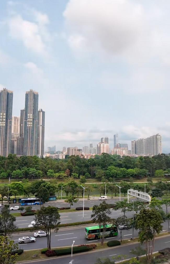 深圳润玺二期263平样板房3427万卖，5楼。看今天能不能卖掉？深圳