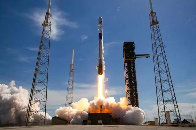 马斯克SpaceX最厉害的一个地方就是:打破了很多人过去对大众航天的固有认知，