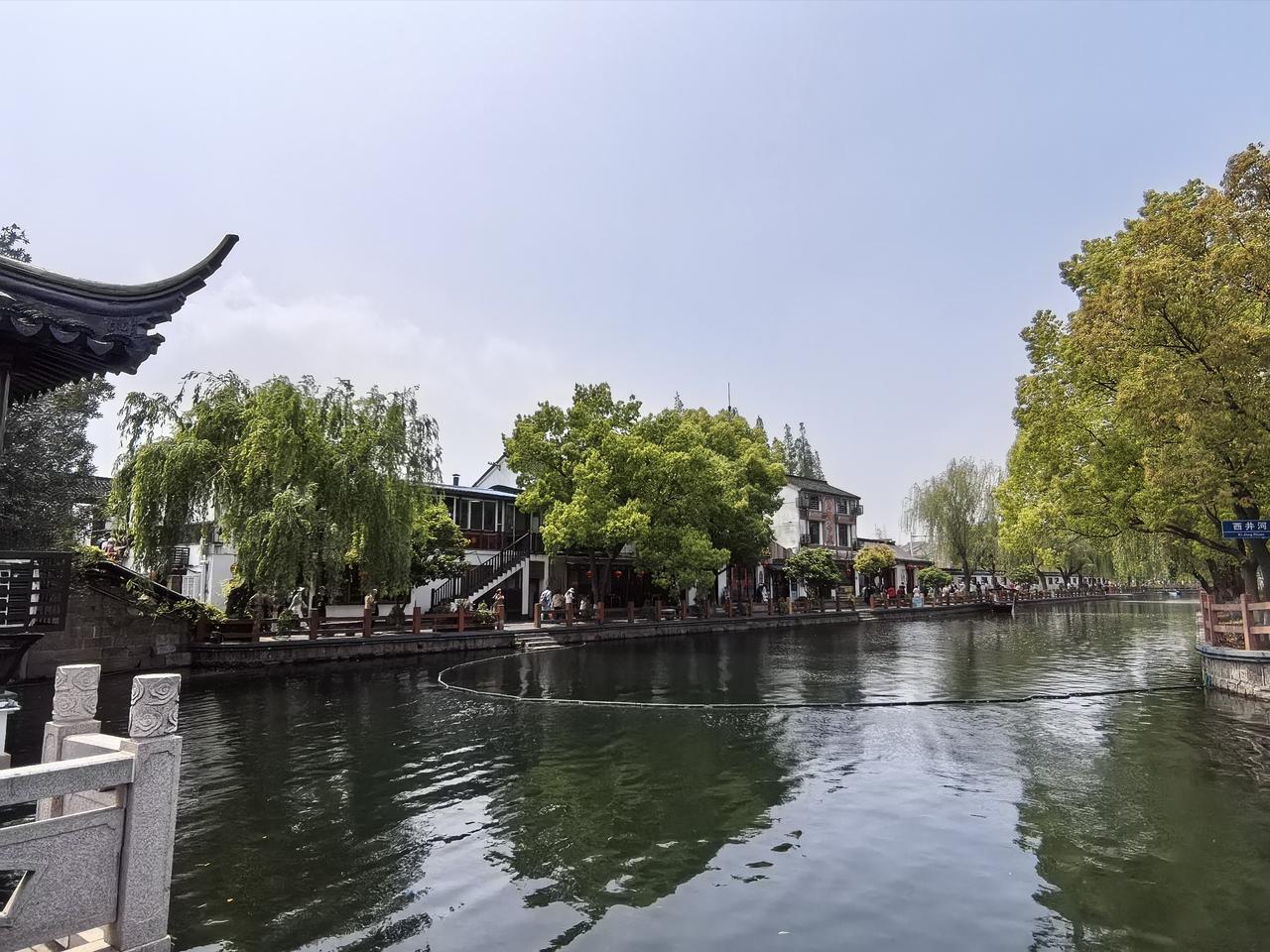 近期，好多地方学校给学生放春假，民间支持者有之，大肆反对者亦有之。均有自己的理由