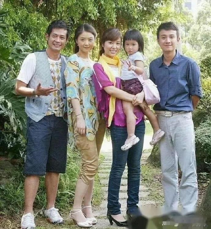 蒋欣那时候居然比林心如还美！这是哪个剧的剧照？有人看过吗？