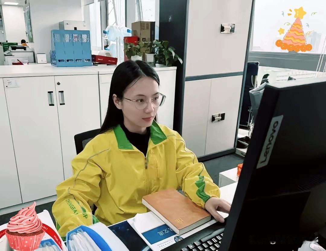 同事女儿毕业于985大学，厉害吧？事业单位编制，上海的，已经上岗了，每个月到