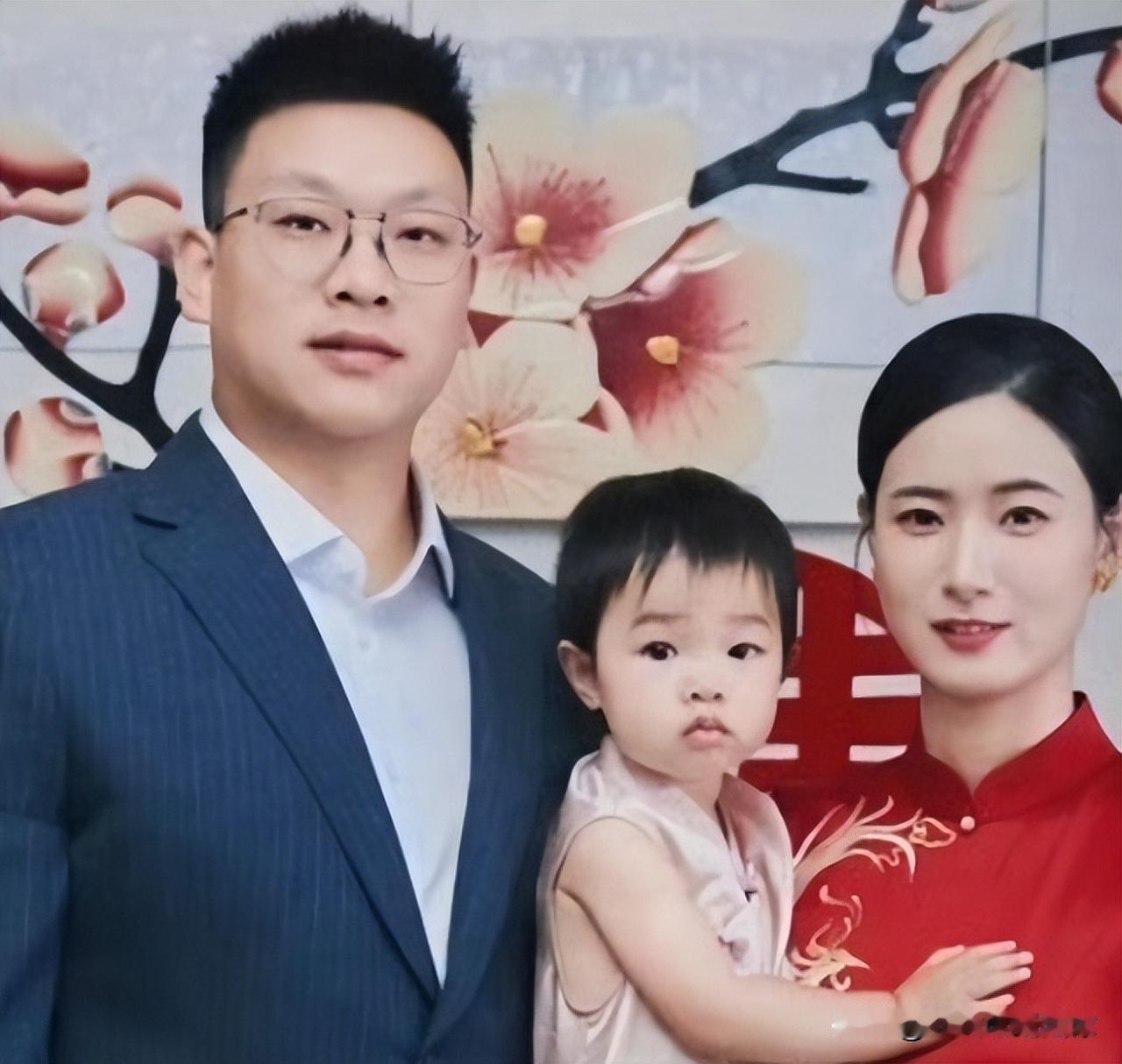 陪孙颖莎征战多年的翔哥办婚礼！孩子都好几岁，婚宴却迟到好几年不少乒乓球