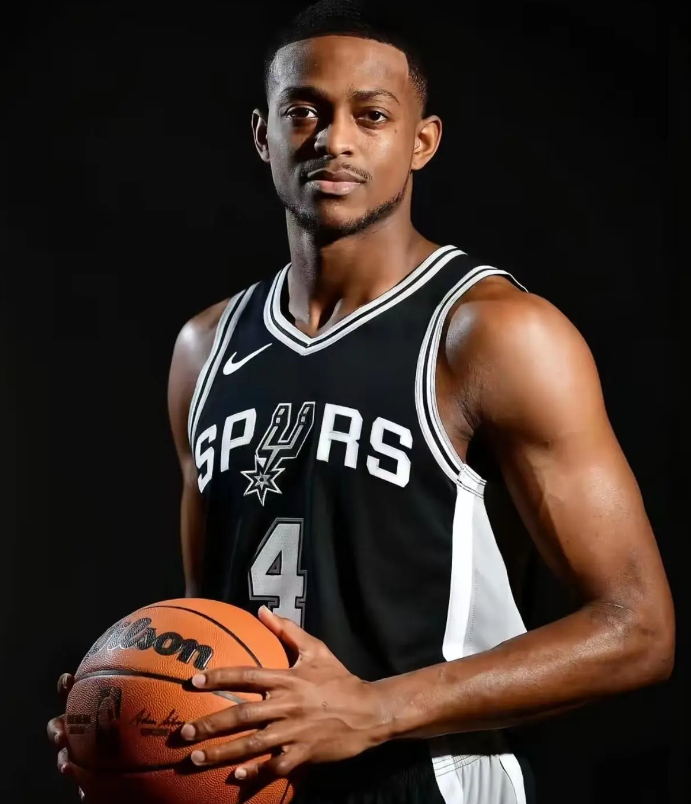 立帖为证，福克斯必能证明自己福克斯来马刺之后事宜。1.福克斯今年二月份交易来