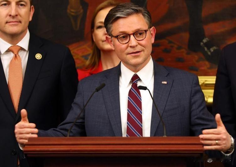 美国众议院通过选民身份证法案中期选举投票选民须出示公民身份证2月11日，