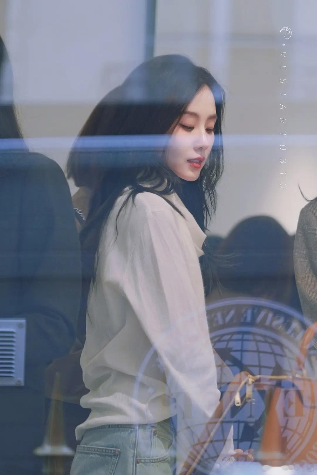 好美啊刘诗诗巴黎街头高智女主的氛围感​​​