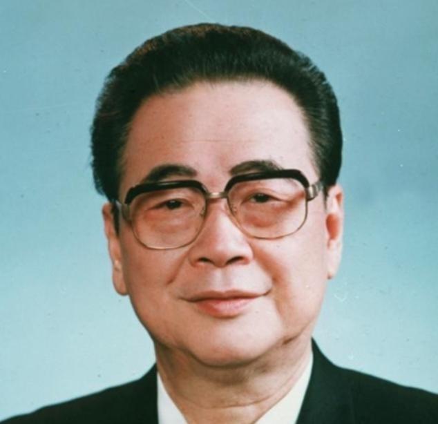 1992年7月，邓颖超因病离世。谁知，邓颖超留下的最后一句话竟是“李鹏”二字，这