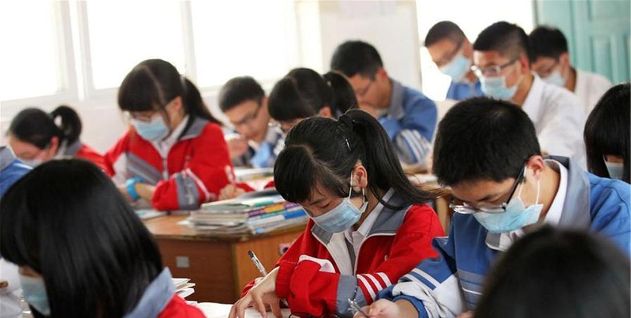 儿子读私立高中，现在都实行双休日了，收费怎么没降呢以前都是单休日，现在改成双休