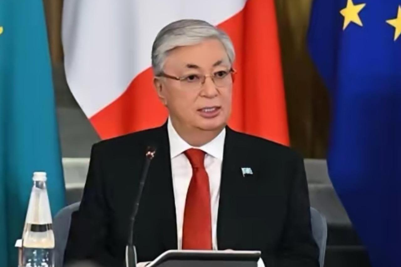 中亚总统临时改行程赴日，这波外交操作绝了！中亚领导人开会，托卡耶夫总统中途“