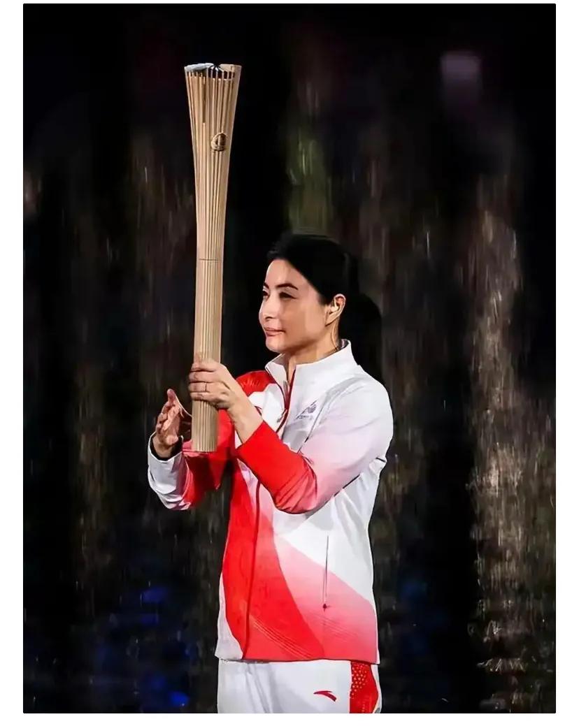 46岁的霍启刚，可给所有男同胞提了个醒啊！男人娶妻，丑点穷点都不是事儿