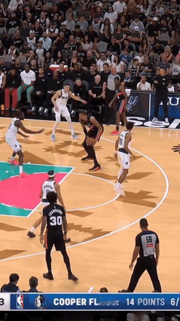 看了这么多年NBA，还真是没见过他这样的，确实是厉害👍🏻……一眼看到以为他