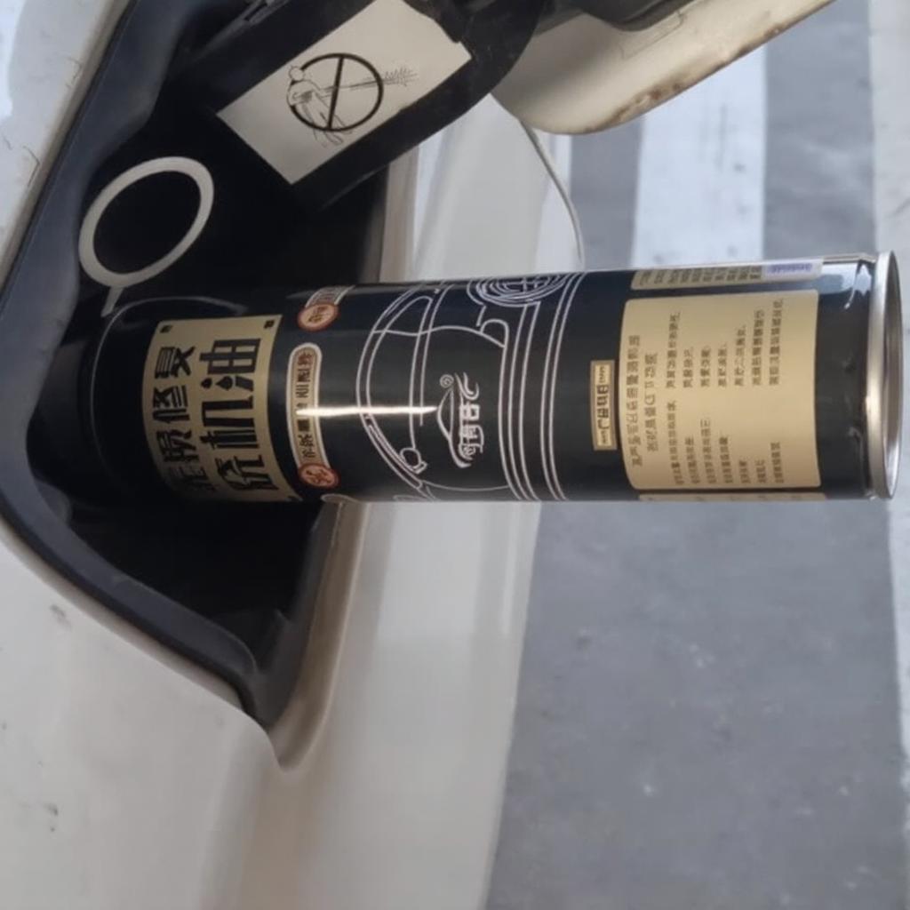 燃油车发动机出现烧机油问题时,绝大多数车友和修理厂第一反应都是“气门油封老化了”