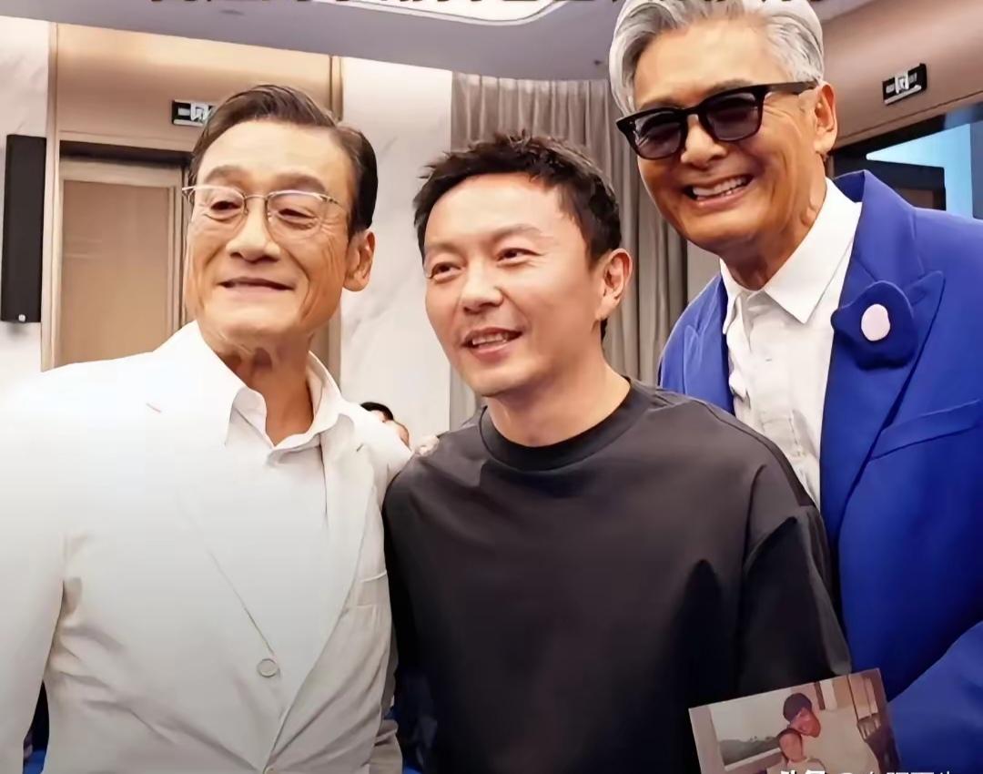 谢苗本质上已经“完了”！他的过气是一种不可逆转的过程，前面网络对他的一种炒作给他