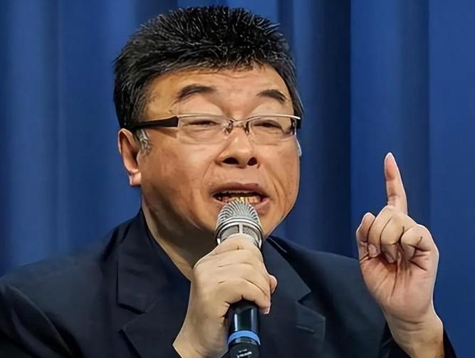 台湾地区知名评论员邱毅："倘若中国人民解放军踏上中国台湾的土地，中国台湾军队极有