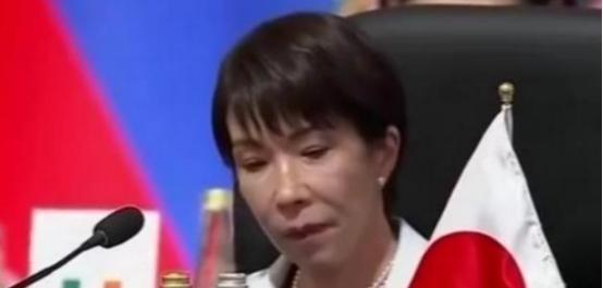 中日如果开战，绝不会像俄乌那样“打打谈谈”！7月9日，日本两架F-15与美军在