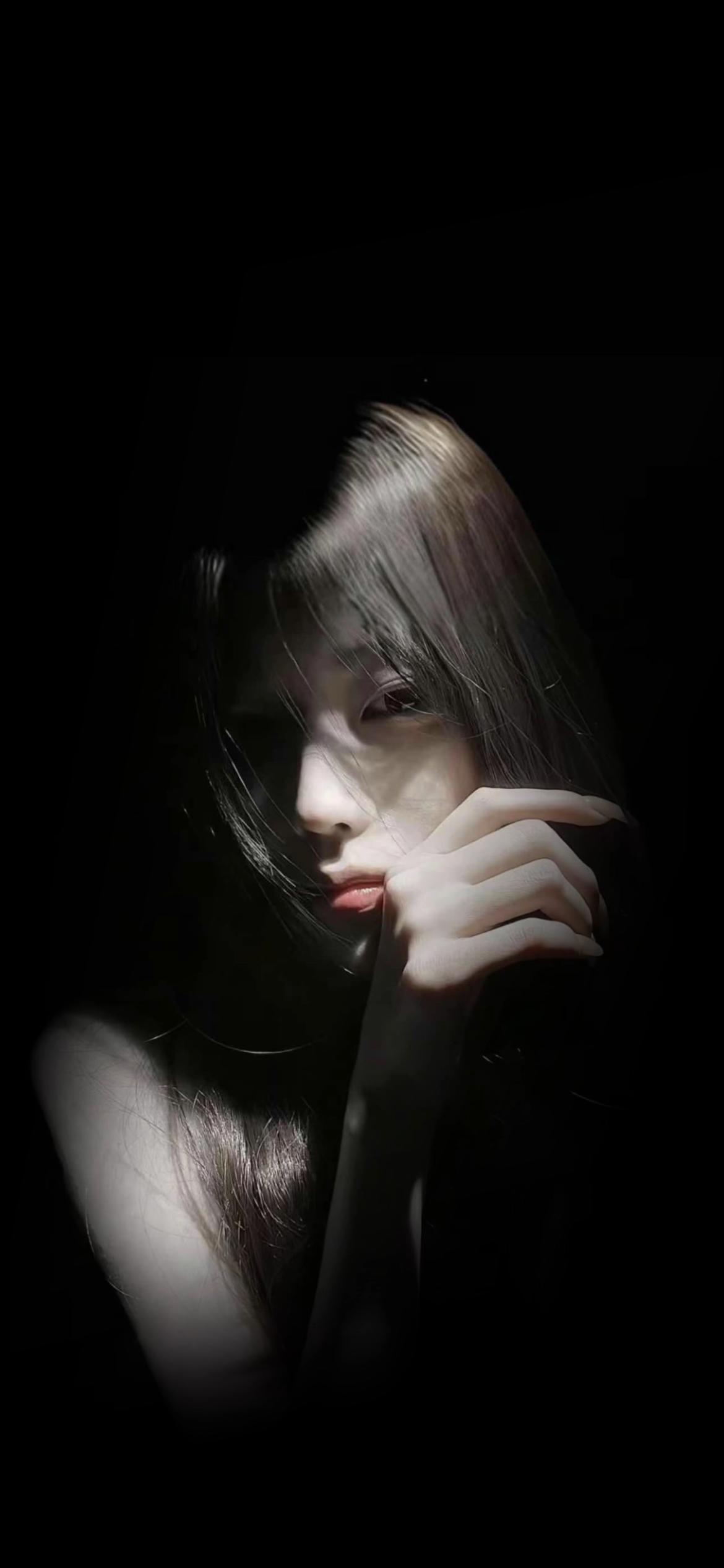 有好看的头像或壁纸吗暗黑系唯美高级感壁纸