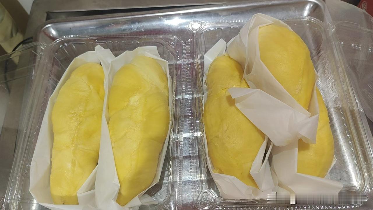 劝告大家不要再买榴莲吃了。买榴莲要不是0次，要不就是无数次，以前我不买榴莲吃