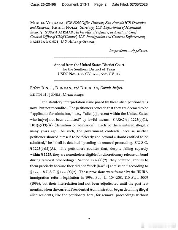 司法部长帕姆·邦迪（PamBondi）：“今晚，我们司法部的律师们又为川普总统