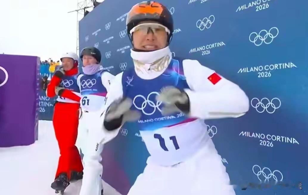 王心迪，李天马先后摔倒，徐梦桃落地有瑕疵，中国混合团体空中技巧爆冷丢冠，仅收获