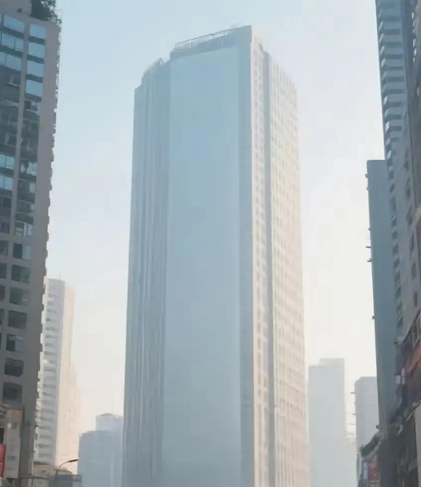 以前总觉得老辈人神神叨叨，一到冬至或者七月十五就不让出门乱跑，听着就让人心里烦得要死直到前两天跟一位