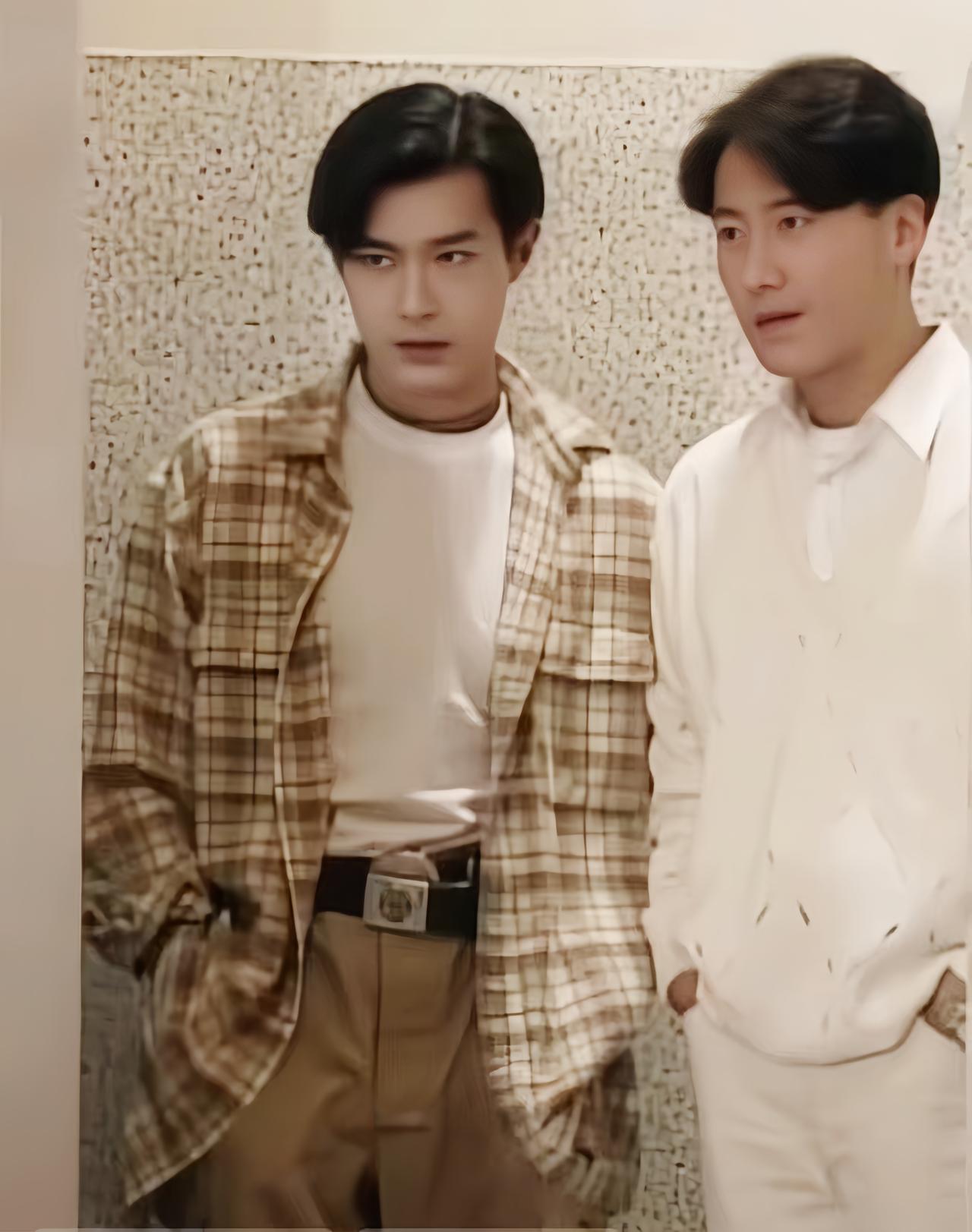 很多人都说年轻时的古天乐能直接“秒杀”同框的黎明，甚至有人更夸张的说古天乐把黎明