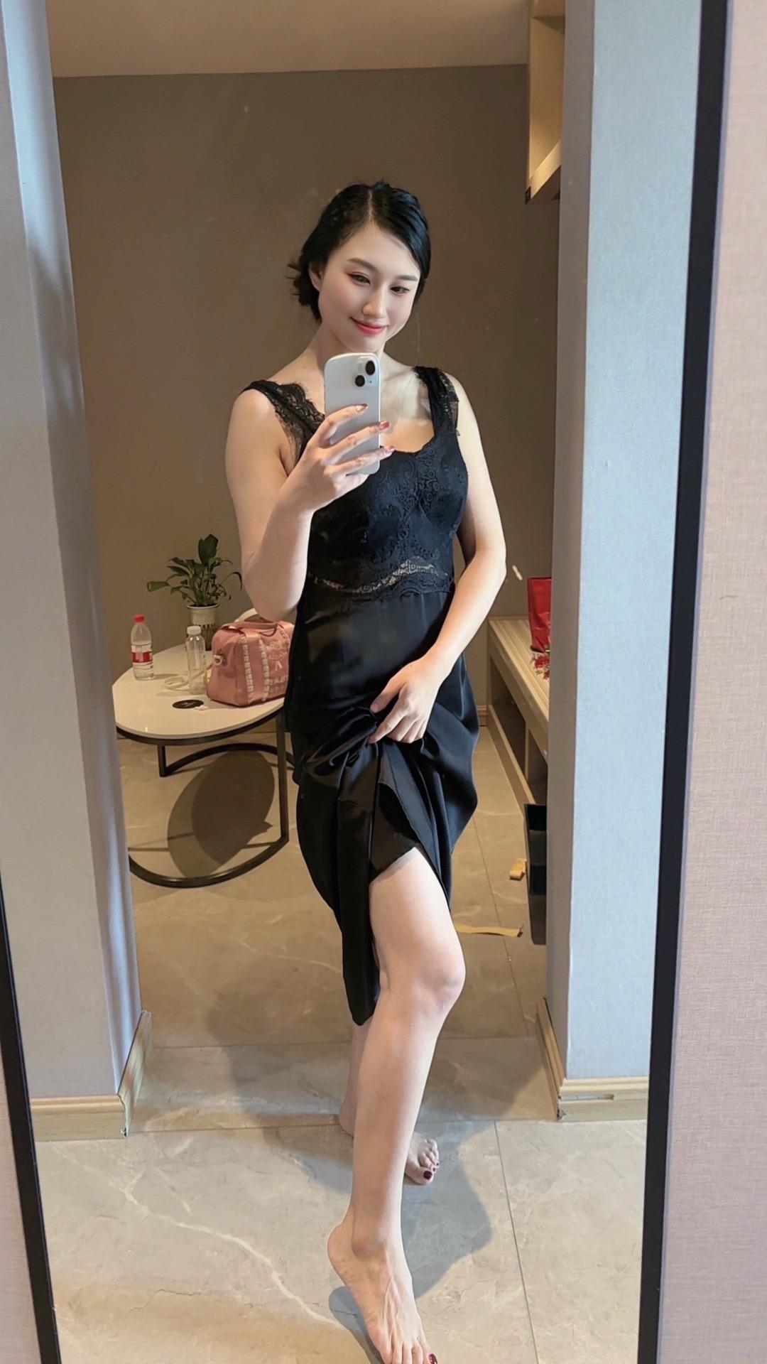 黑裙穿搭好身材好气质成熟御姐穿搭