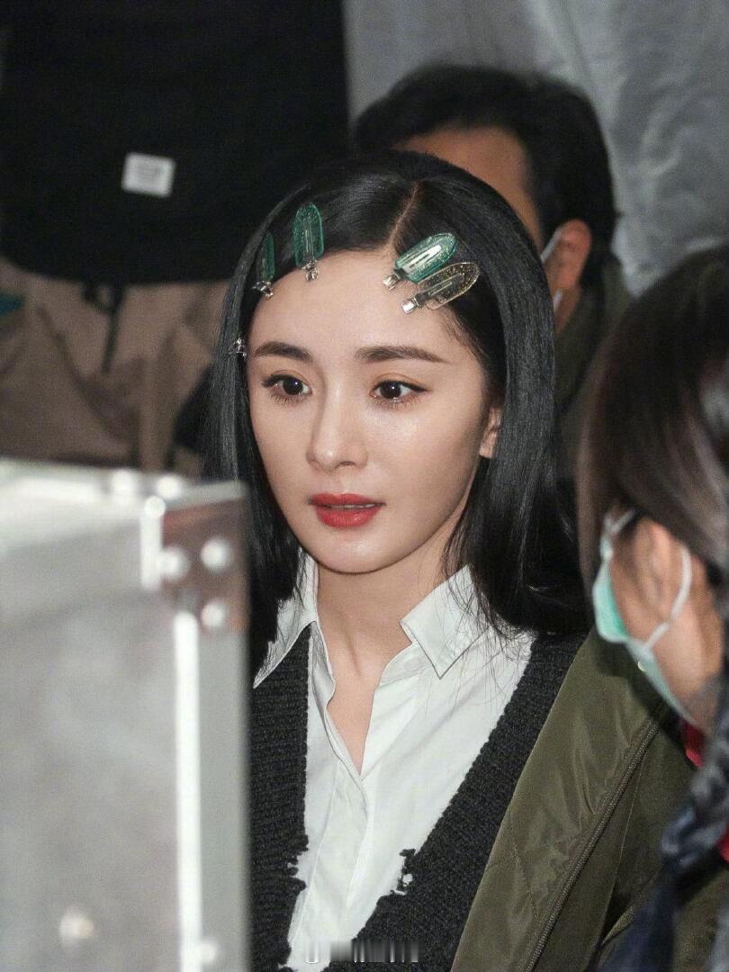 一些杨幂后台妆发照​​​