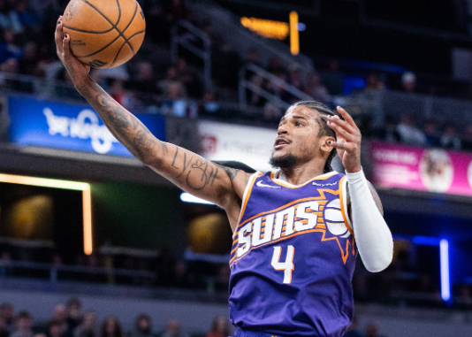 一个恐怖的事实：如果明年格林还打不出来，那格林就算是一个彻头彻尾的老将了很多