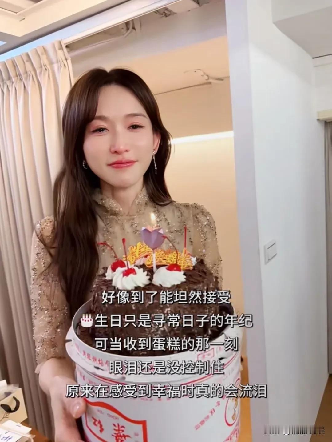 台湾第一美女林志玲晒生日照，果然是岁月不败美人啊！一直感觉怎么会有不老的人啊？