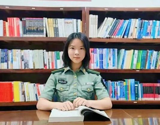 2019年，云南668分女孩李盈，选择国防科技大学，不料最终因1分之差，与国防科