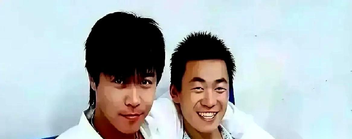 22亿票房的电影，赚的钱，最后又送回了大山里。你说这事儿魔幻不魔幻。王宝强，