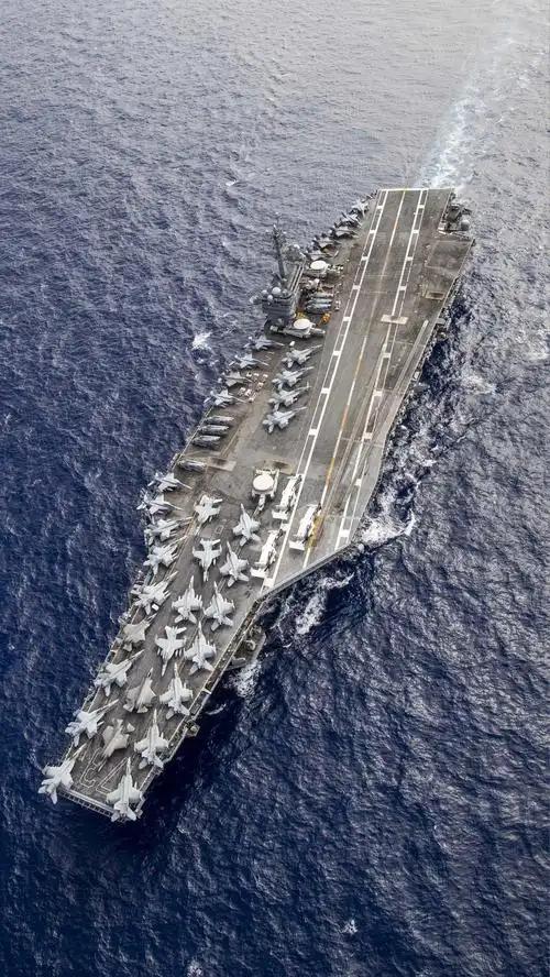 航母有舰载机，055有啥？112个垂发单元装满防空反舰导弹。7月25日，10艘这
