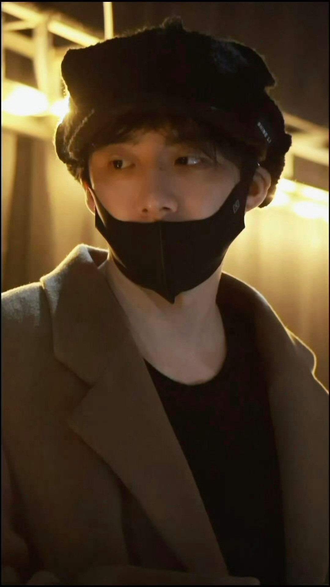 好温柔的眼神。秒变姐姐粉妈妈粉。保护自家小崽子。刘宇宁。刘宇宁音乐缘计划。