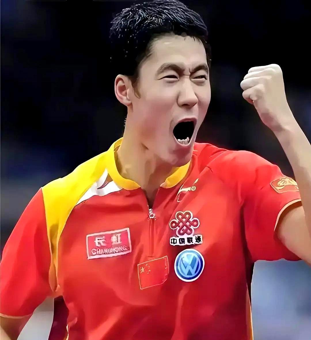 谁能想到，那个球桌上不苟言笑的奥运冠军王励勤，在家竟然被老婆活生生处成了“段子素