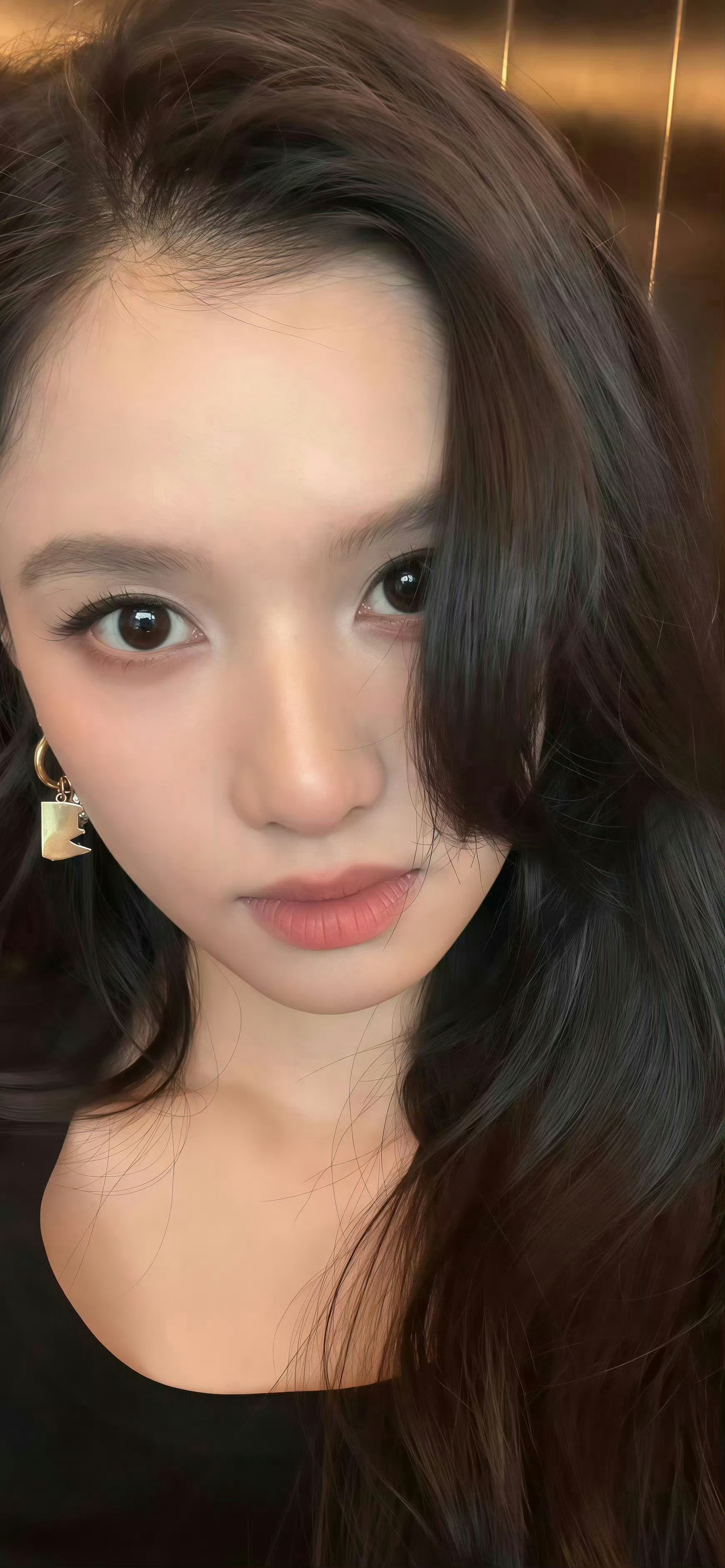 张婧仪的这种吸睛脸上就应该给满浓浓的爱意！