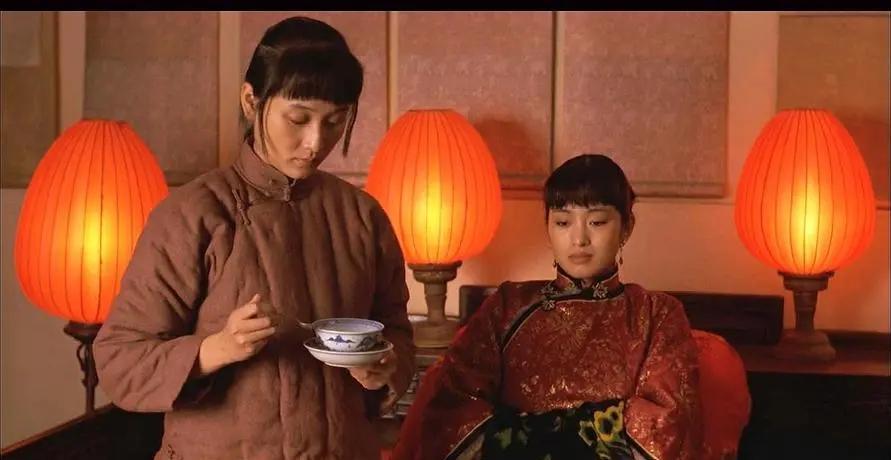 1990年，张艺谋筹拍《大红灯笼高高挂》，46岁的曹翠芬前去试镜二姨太，谁知张艺