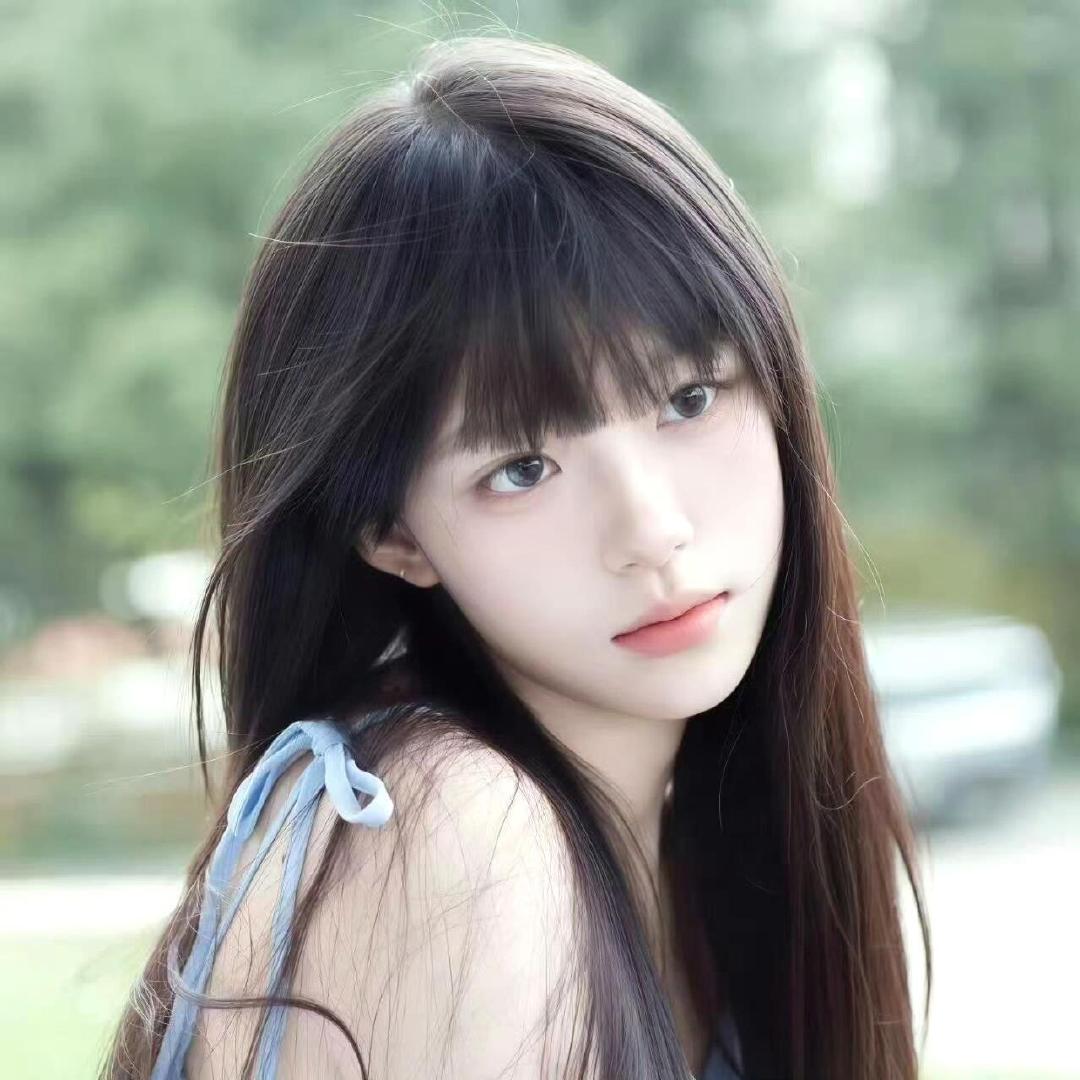 “幸福的秘诀是不奢求削好的苹果🍏”​​​🌟#女生头像##头像#​