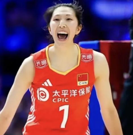 先天条件不足，中国女排不敌巴西，揭露主攻身高、扣球高度短板！中国