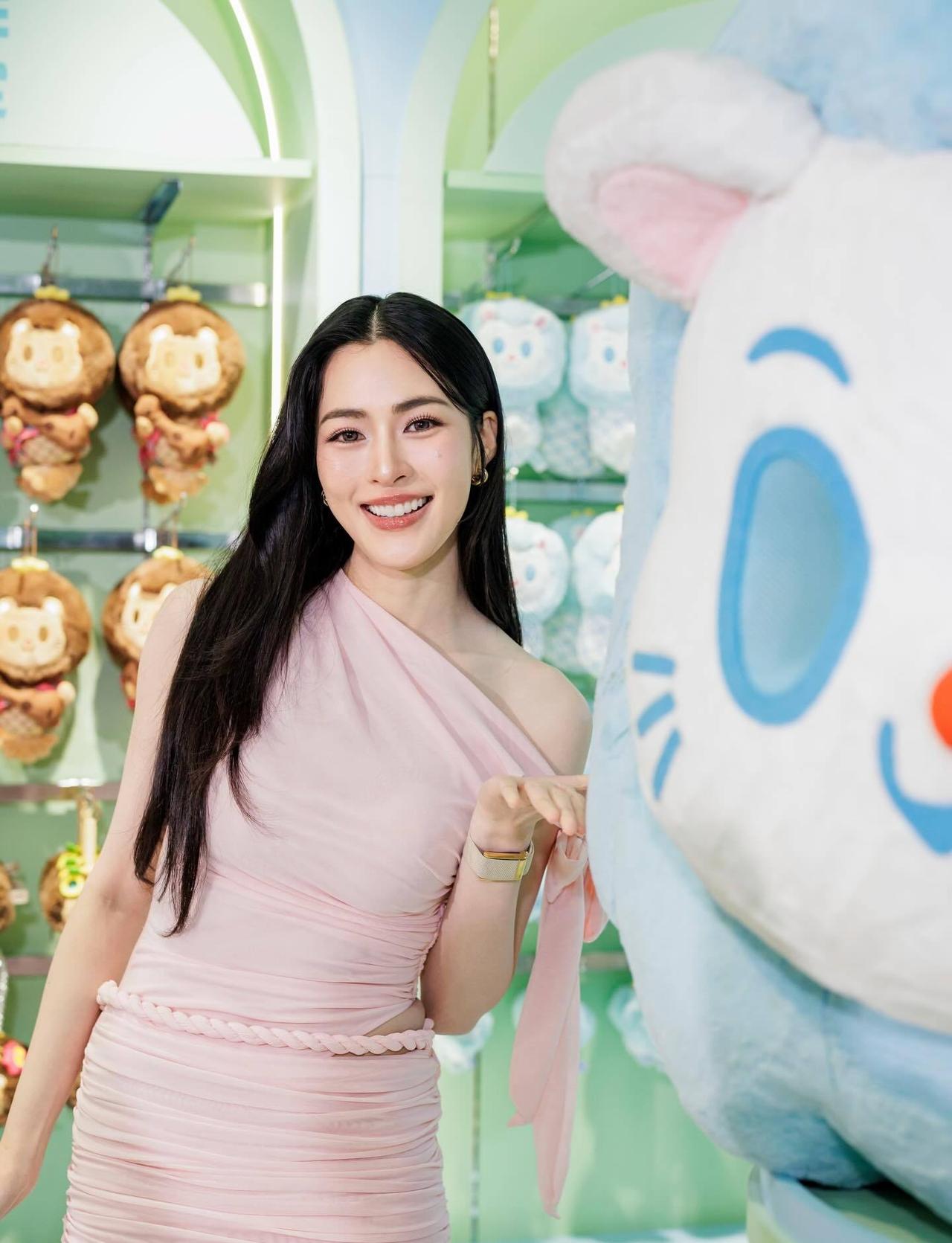 邝玲玲IG更新：「Singapore,thankyouforthelo