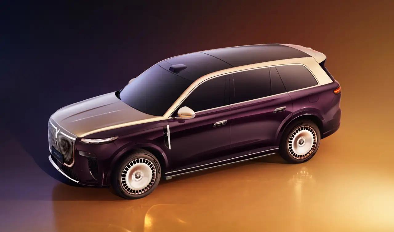 趁2025年末还有补贴支持，5款王炸SUV，闭眼冲：1、岚图泰山：华为技术全能