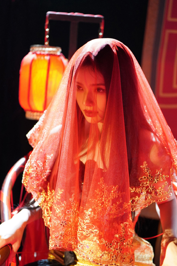 林允《水龙吟》阿谁大婚预告图是新中式版的，这也太有冲击力了🤩​​​