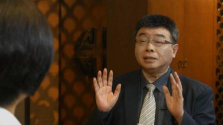 国民党，恐怕真的没救了。就在党内唯一的“战将”郑丽文，民调高涨之际，岛内专家邱毅