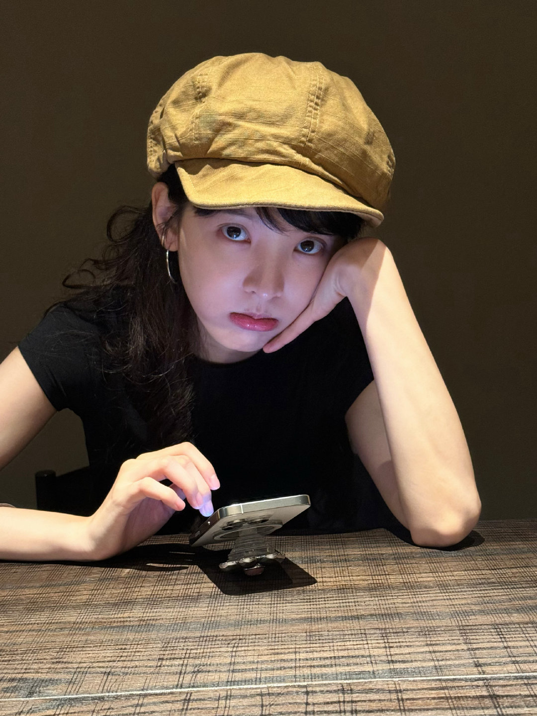 最想追求的原生态素颜嫩感不过是章若楠顺手的事…​