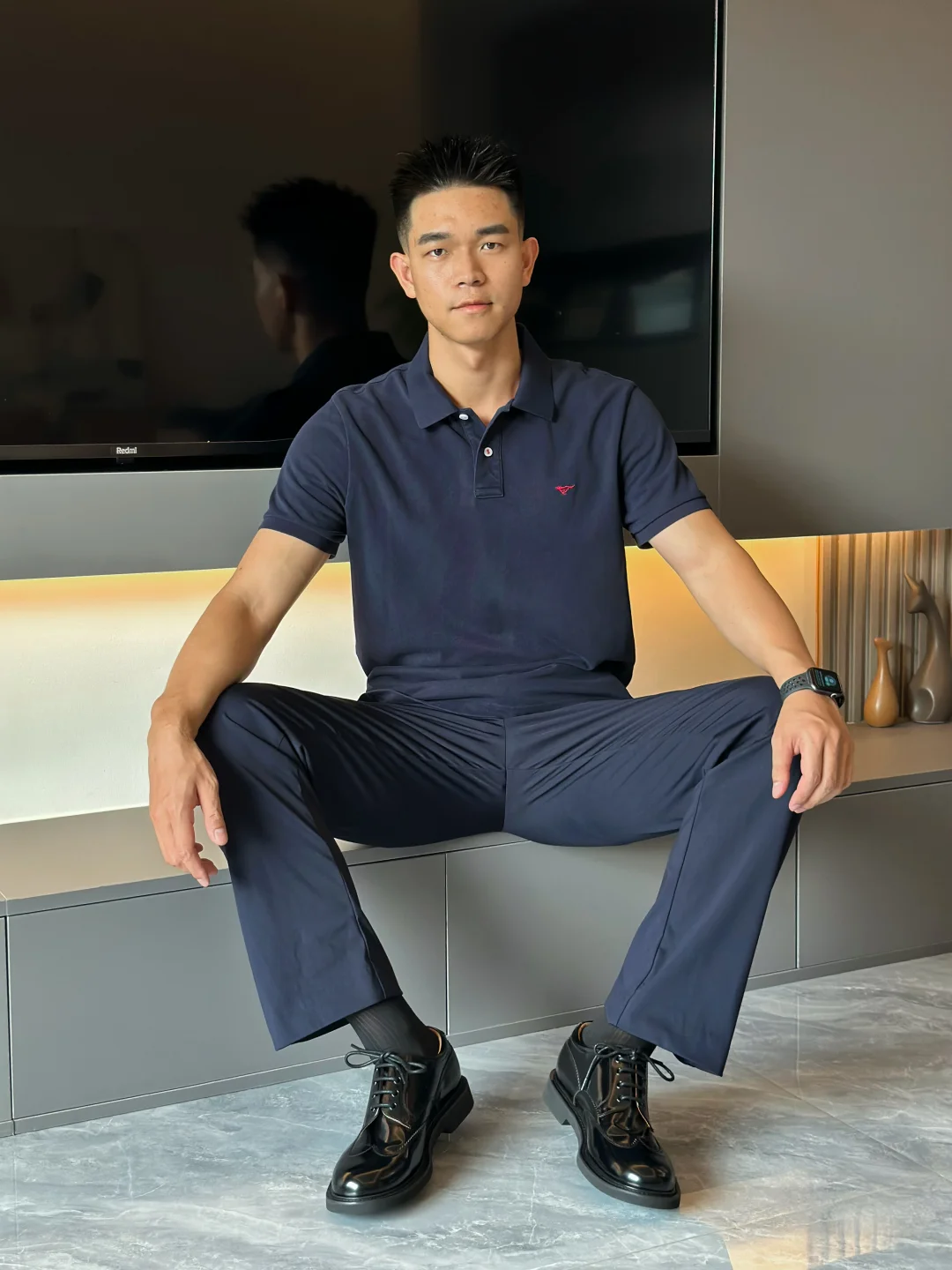 Polo衫配皮鞋，直男也能穿出松弛感