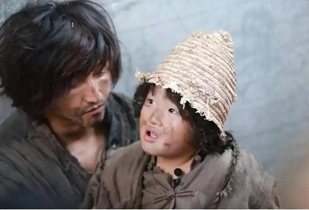 近三年时间，乞丐为什么突然“消失”了？3大原因看清真相曾几何时，城市的地铁