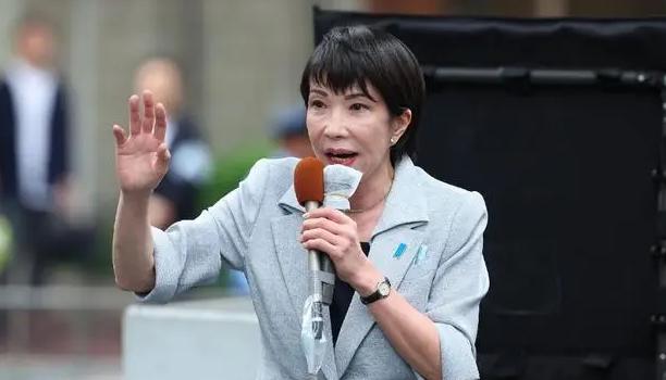 美方电话刚挂，高市通告全球，中日致函联合国，5国派兵条件已定。11月24日，中美