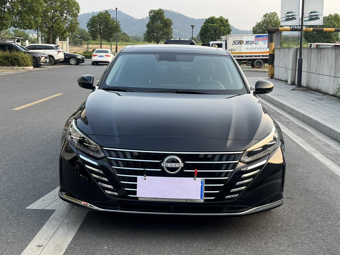 天籁二手车，买2.0L的真不如直接推沟里！老车主三年亏10万哭麻了，但这几款二手天籁，现在不抄底等着