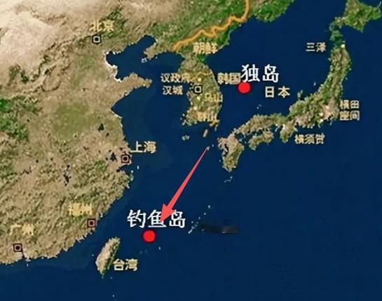 ·果不其然！日本海上保安厅曾突然宣布了，将钓鱼岛主岛上的所谓“灯塔”纳入其航标管