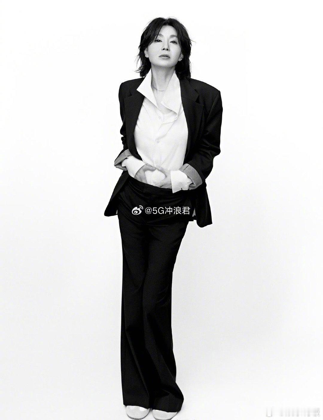 张曼玉61岁状态张曼玉现在的样子，让人很难不羡慕。61岁依然保持着对生活的好奇